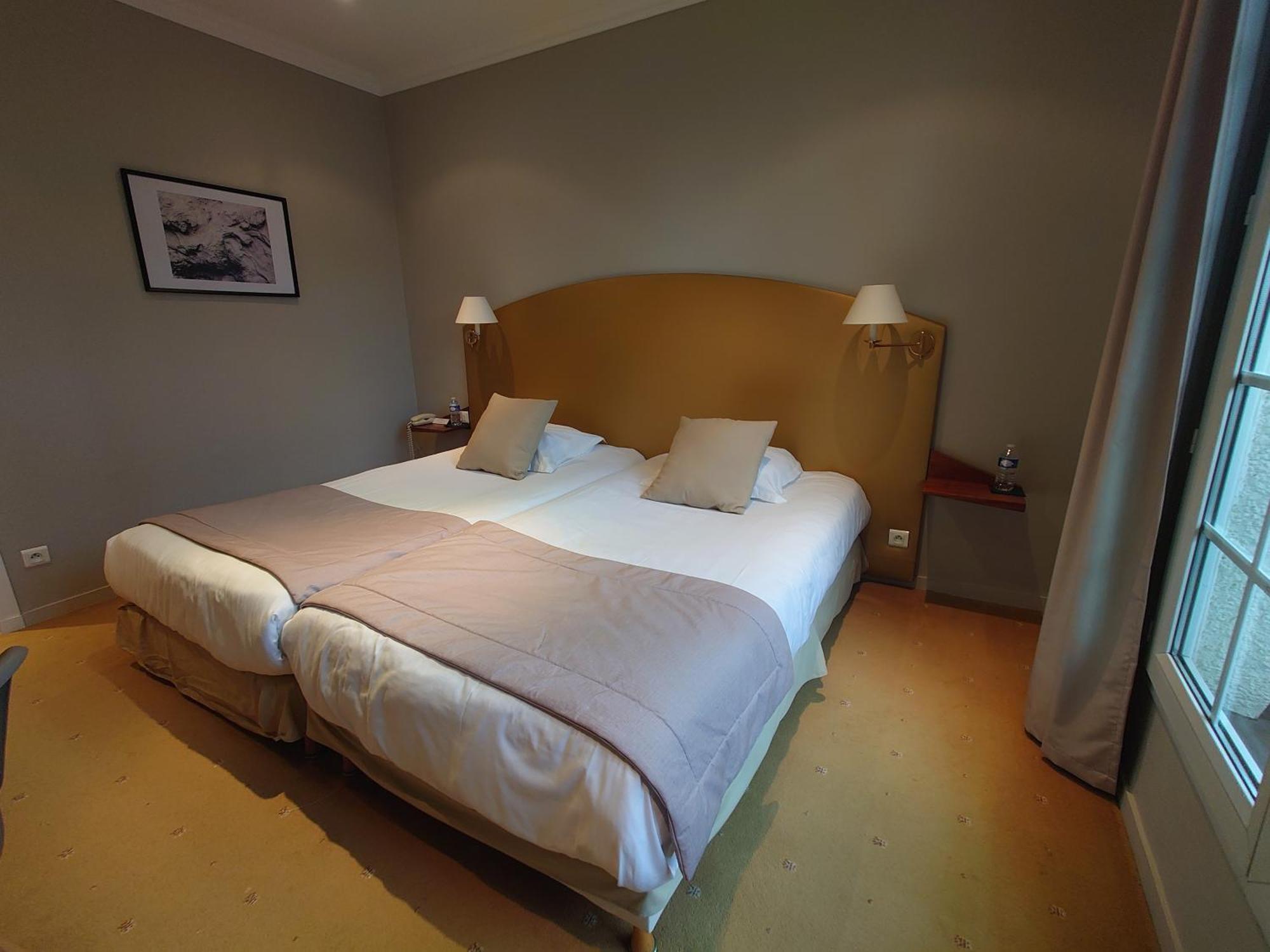 Hotel Le Continental Forges-les-Eaux Zimmer foto